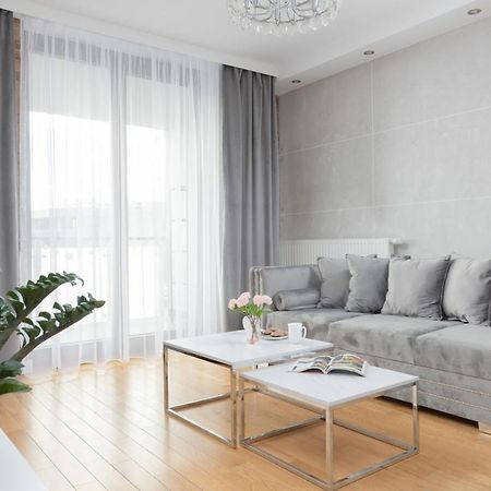 Warsaw Silver Residence By Renters Prestige Bagian luar foto